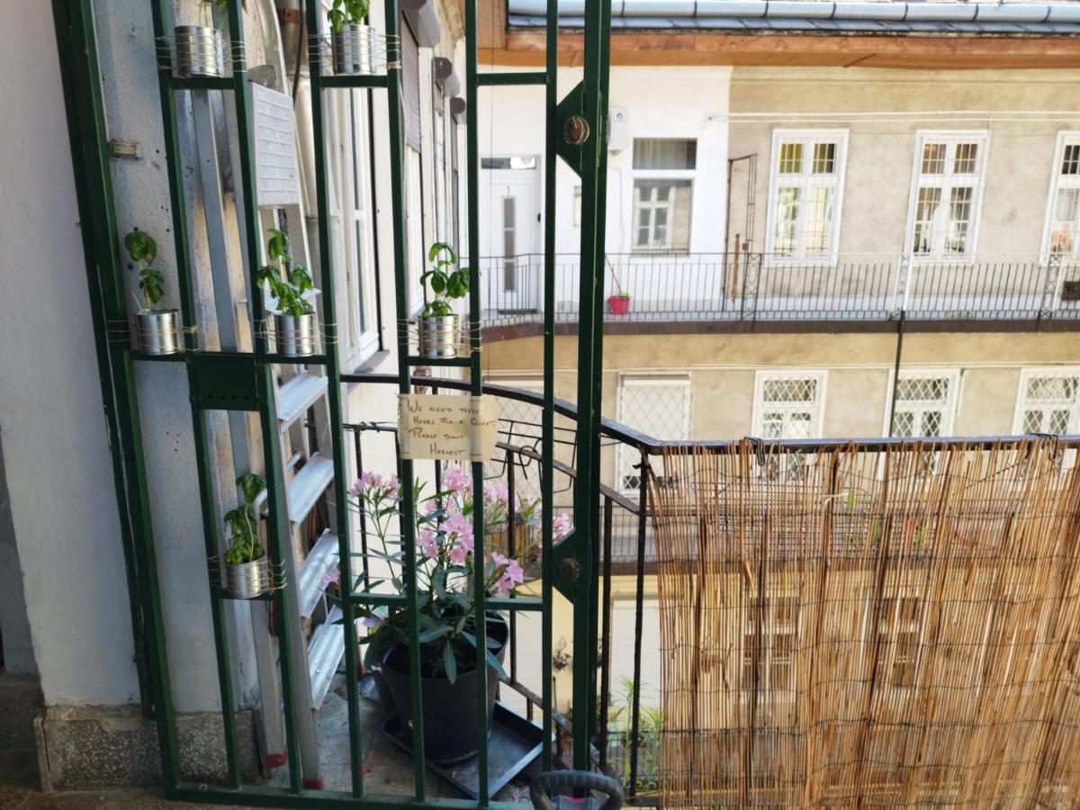 My Little Paradise Budapest Bagian luar foto